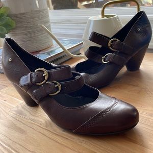 Pikolinos Leather Heels